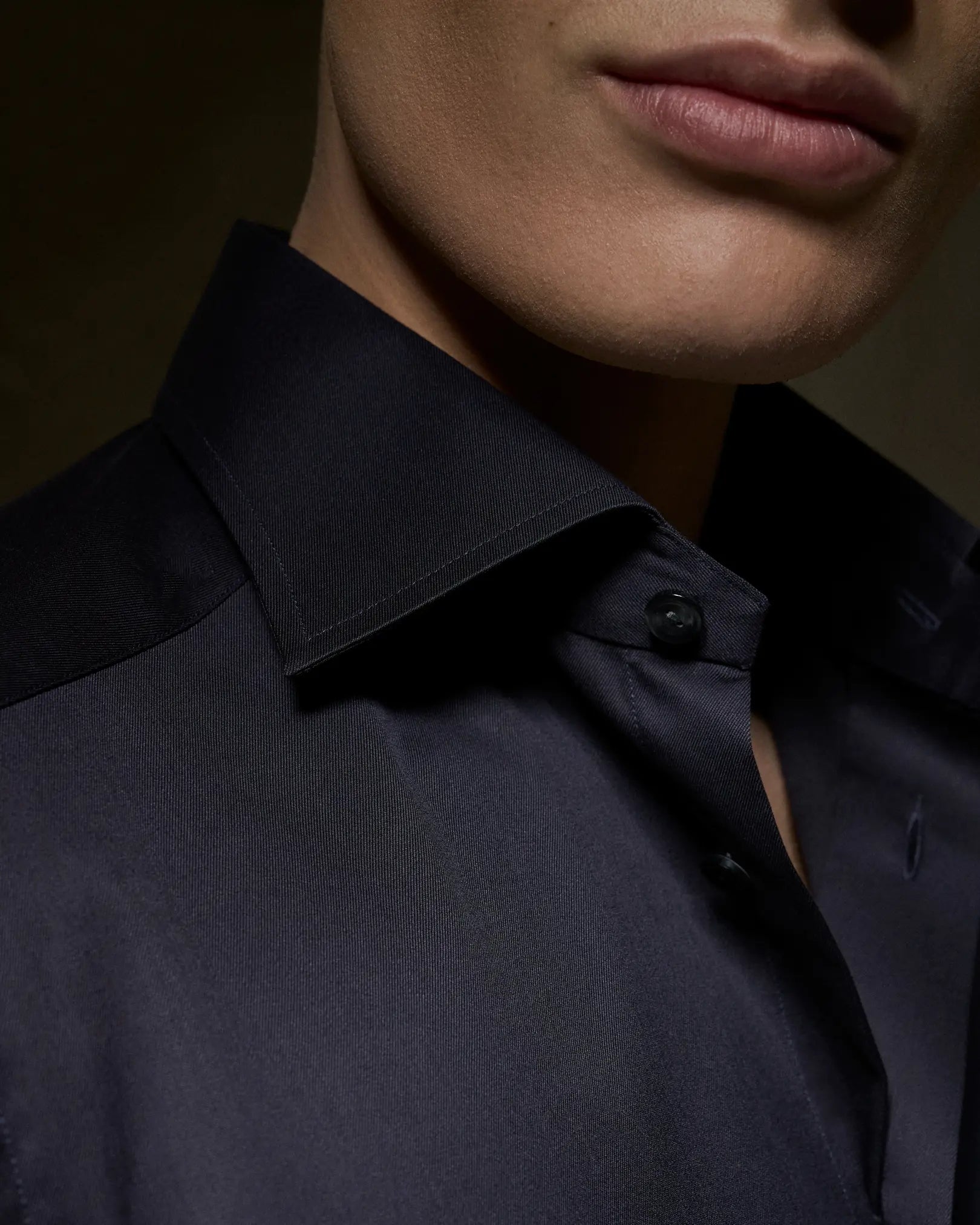 Navy Signature Twill Shirt – Slim Fit