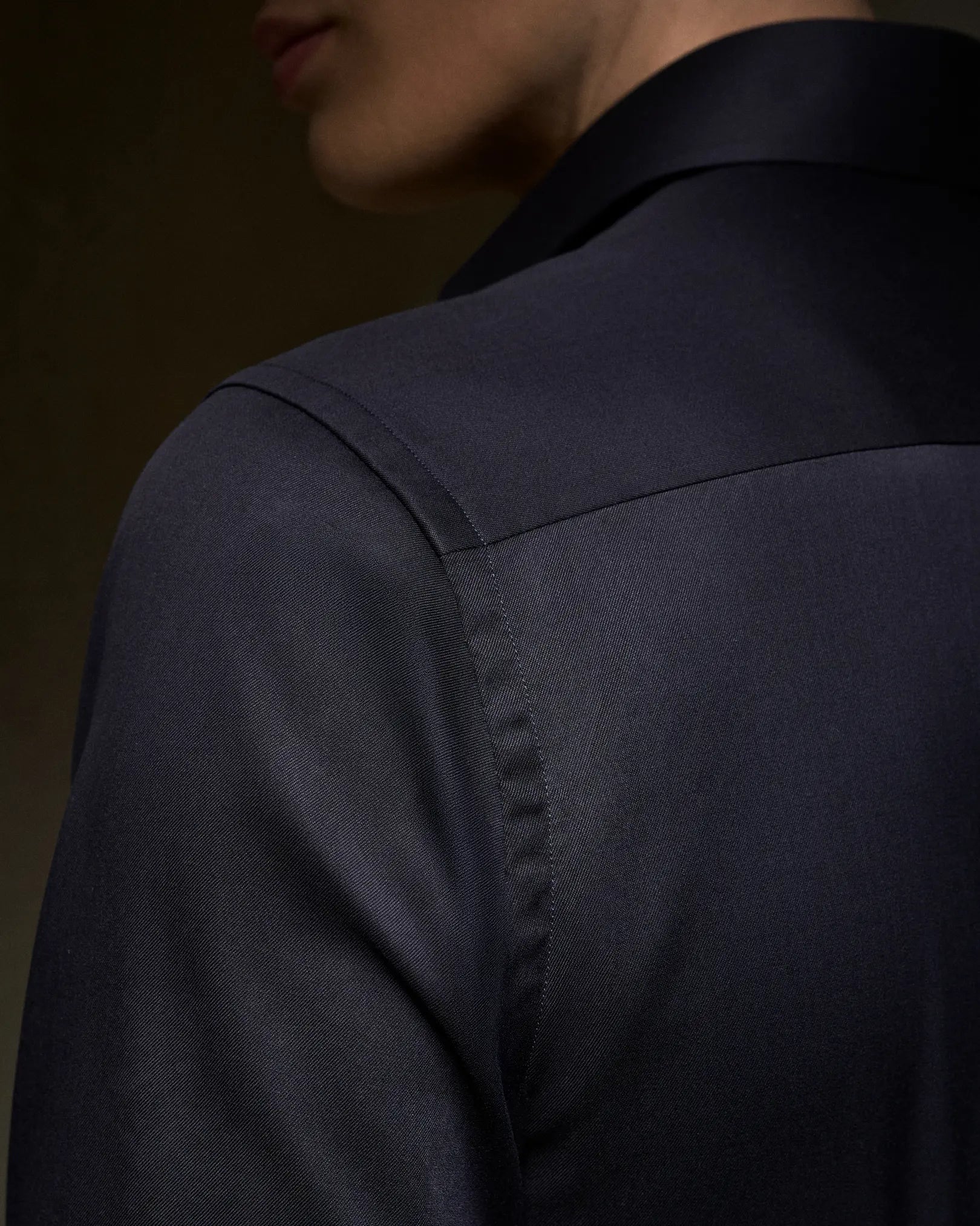 Navy Signature Twill Shirt – Slim Fit